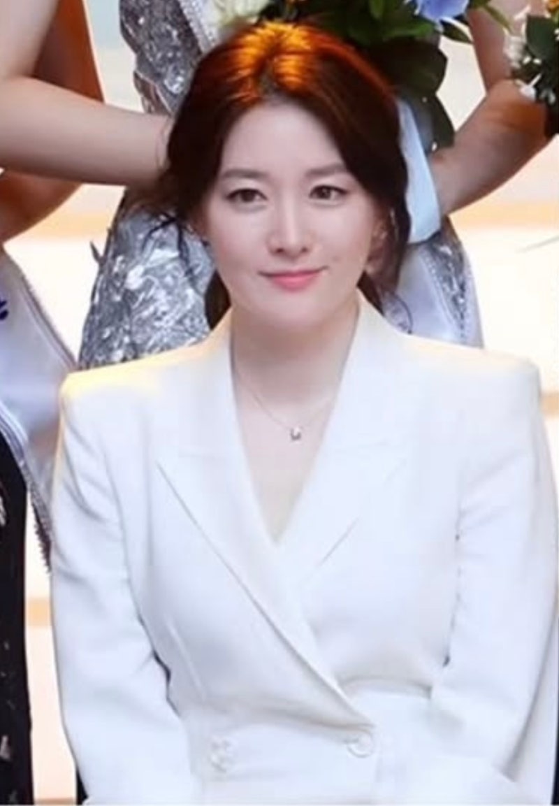 20대 미스코리아보다 눈길 끌었던 40대 이영애 미모