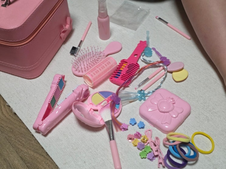  아이선물 고민 끝 솜인형꾸미기 놀이로 보낸 하루
