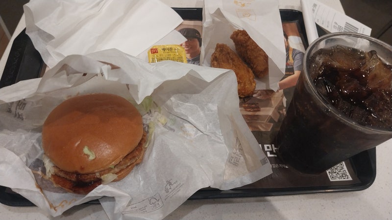 맥도날드 메뉴 추천  불고기버거 맥윙 2조각 가격 맛 후기
