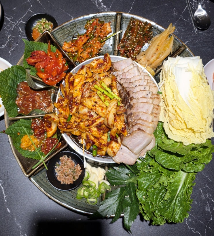 부산 서면 친절한혜자씨 갑오징어보쌈 묵은지참치김밥 서면술집 맛집