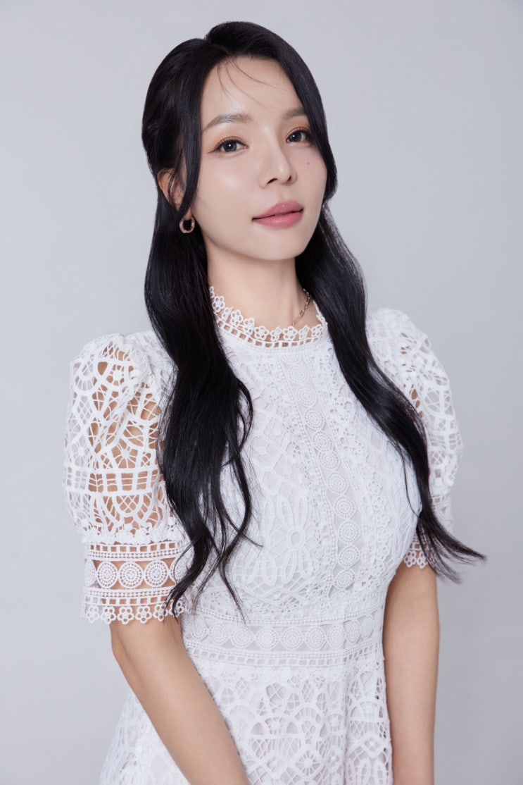  일반인화보촬영 원본 수정본 비교 비원스튜디오 헤어디자이너 프로필 보정본 도착