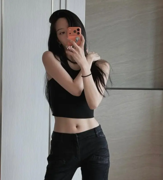 문가영 슬림 탄탄 비결을 위한 40대 추천! "부기만 빼도 라인이 살아요"
