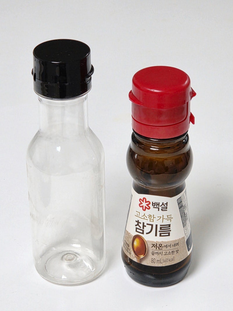 참기름병 vs 불닭소스병 세척법, 분리수거 전 이렇게 하세요