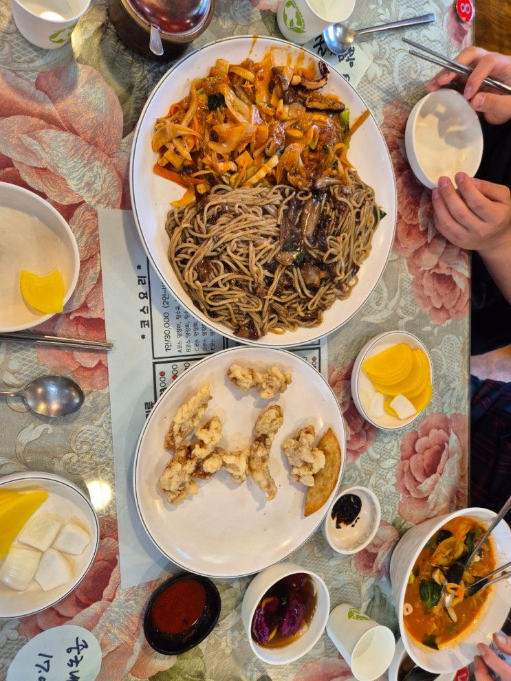  [속초 근본 맛집] 오션뷰 부럽지 않은 영랑호 정취, '중국관'에서 즐기는 짜릿한 짬뽕 한 그릇 