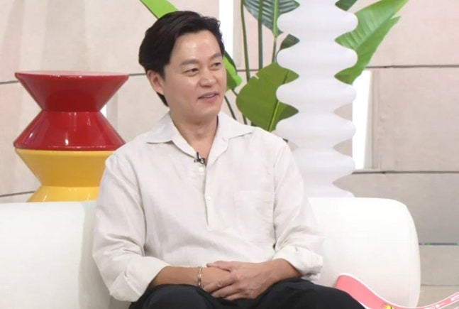 이서진, 10년 만에 KBS 복귀 "생애 첫 연극 무대 설렌다" 고아성과 아침마당 동반 출연