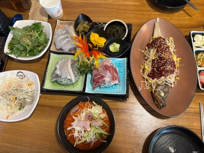 마포 횟집 추천 점심에도 푸짐한 회한상을 먹을 수 있는 마포밤바다