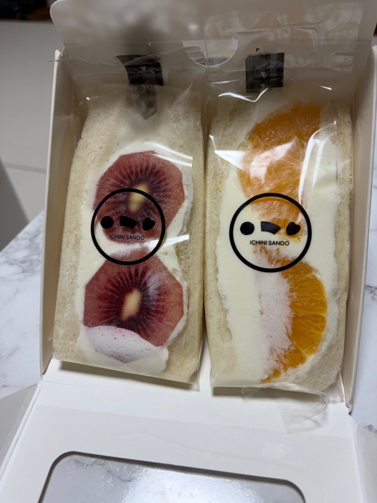  [경주 근본 맛집] 황리단길 '이치니산도' 메뉴 추천 및 웨이팅 꿀팁! 오렌지산도 레드키위산도 전격 비교