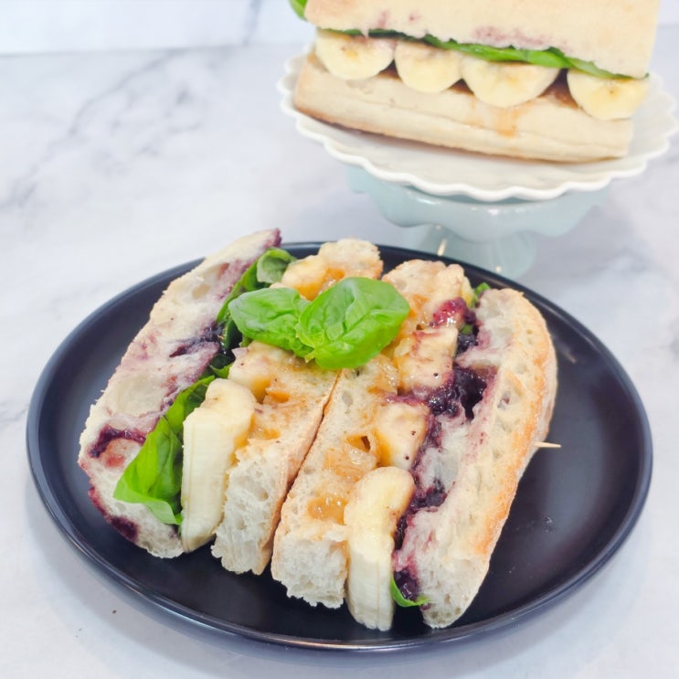  바나나 바질 샌드위치 이거 왜 이렇게 맛있죠?
