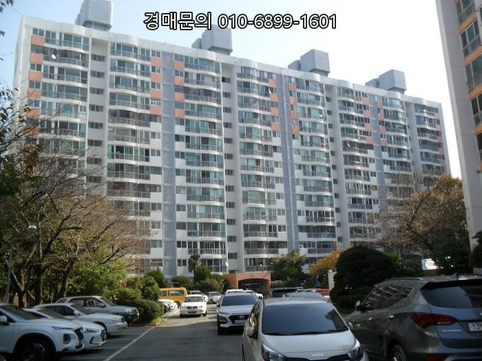  부산 연제구 거제동 아파트 법원경매, 중앙대로 거제한양 10층에서 찾을 수 있는 특별한 부동산 투자 기회! [2021타경57508]