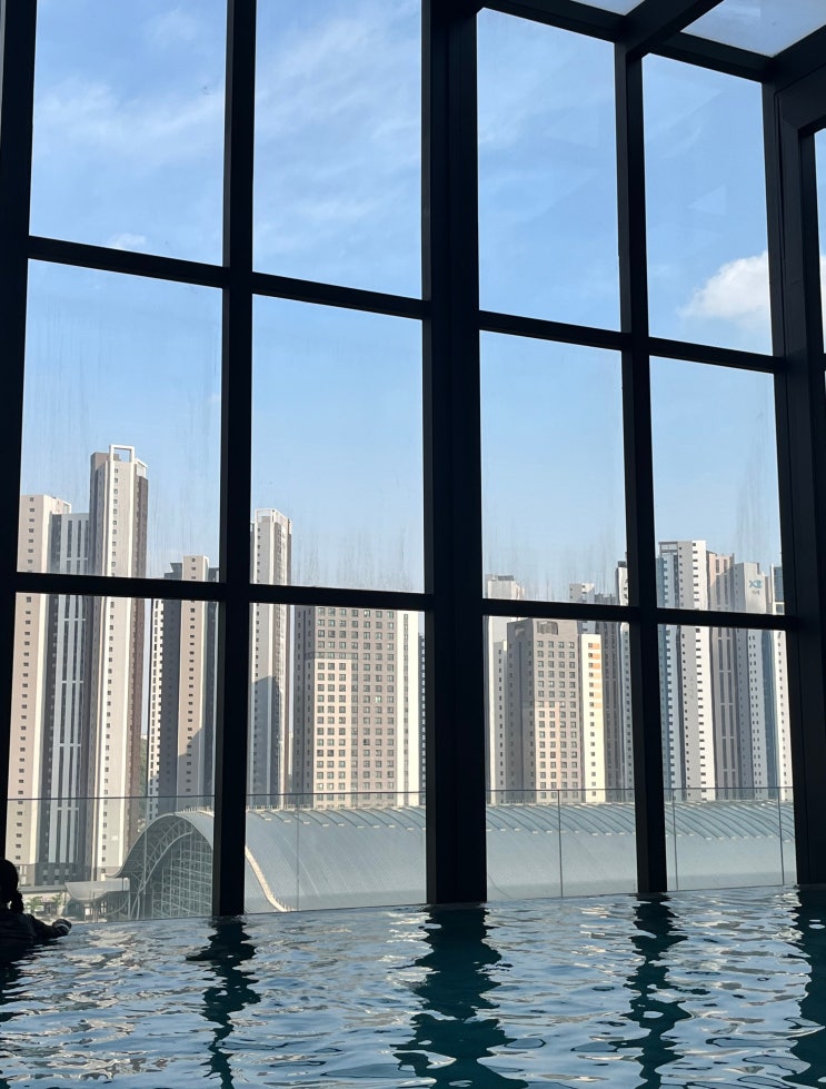  서울 근교 가성비 호텔 수영장 추천 L7 광명 바이 롯데, 호텔 마리나베이 서울 아라