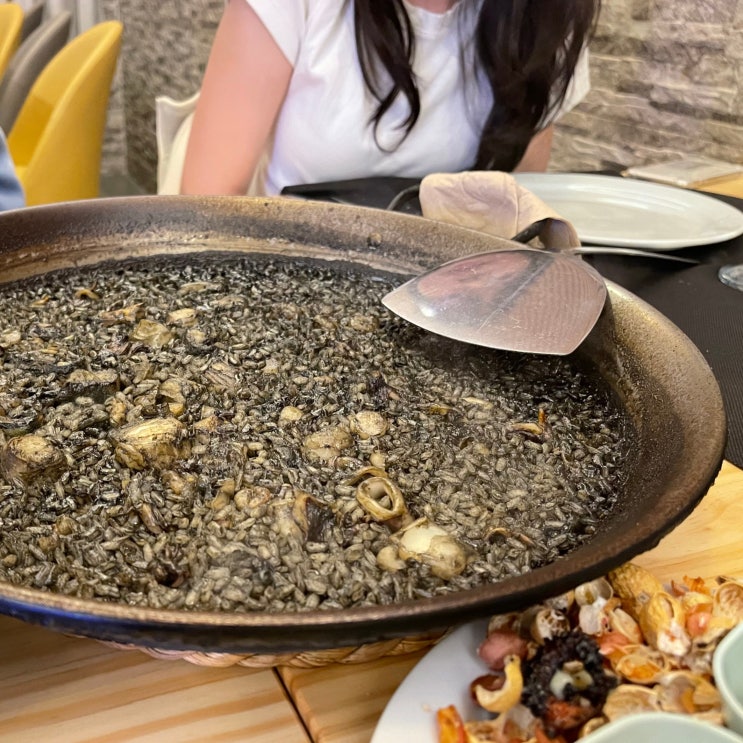 발렌시아에선 빠에야 ~ Arroceria Binhui Food