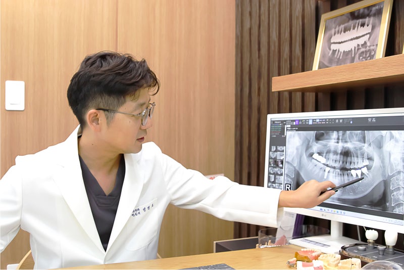 청주웰치과, 풀아치 임플란트, 일반 임플란트와 어떤 차이가 있을까요?
