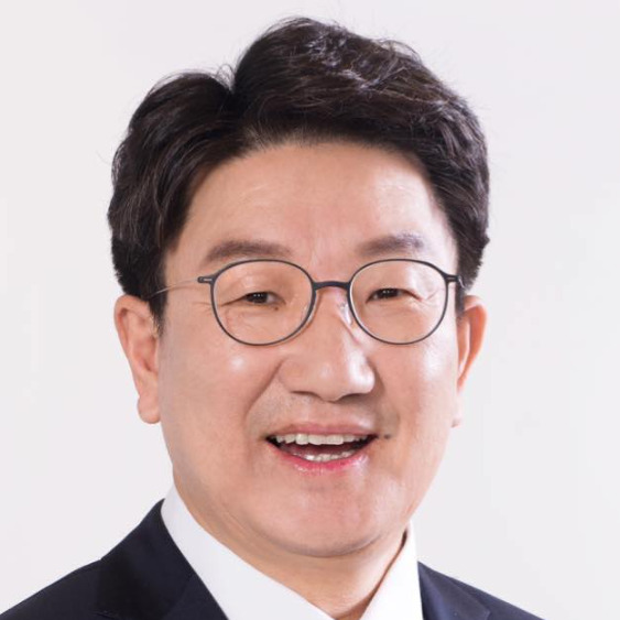 [속보] <b>권성동</b> 의원 항소심 징역 4년 구형. 통일교 정치자금 <b>1억</b> 사건....