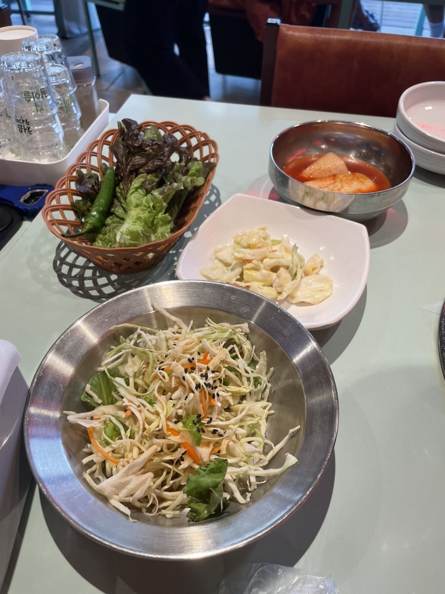 꾸석지돌판한우 신풍역점 사진 3