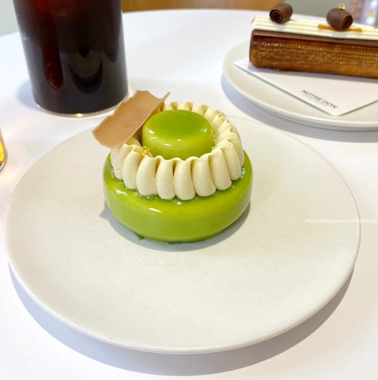  서울숲 디저트 카페 노틀던 notredon 선물 포장하기 좋은 성수 서울숲 카페 케이크 마들렌 맛집