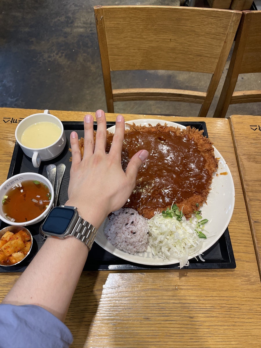 홍익돈까스 매탄점 사진 3