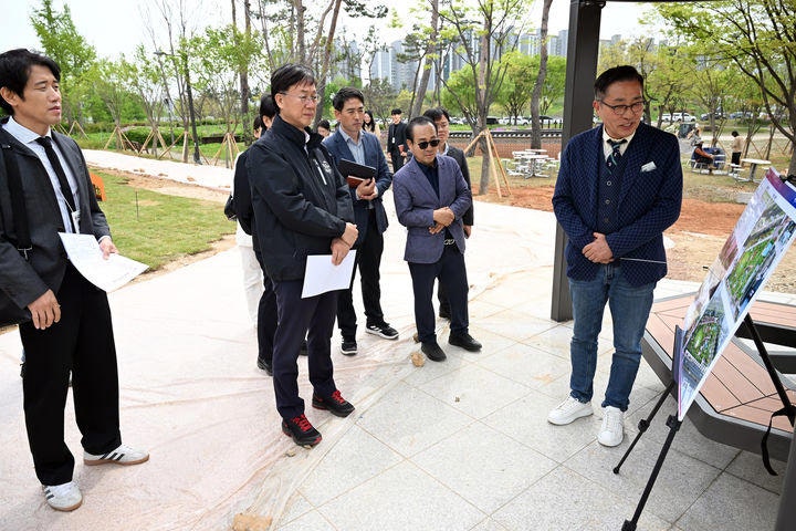 사진 4