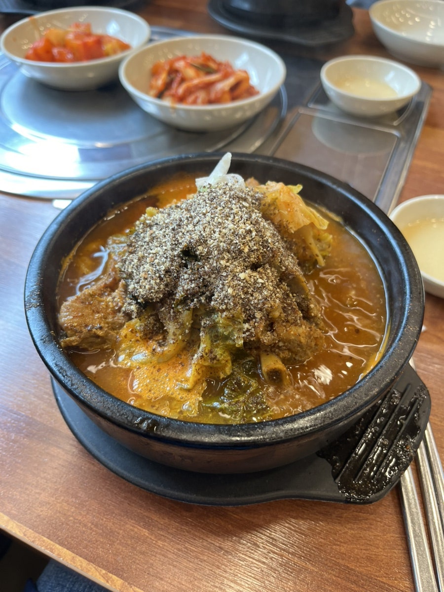 서부청기와감자탕 응암점 사진 1