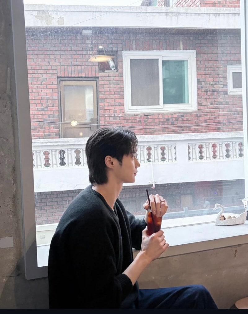 변우석 인스타 남친짤 그리고 귀여운 사진 모음