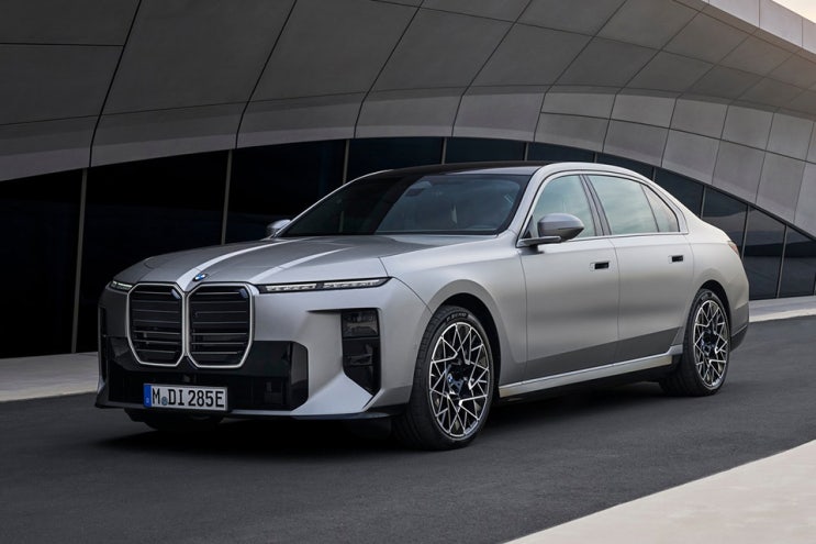  BMW, 노이어 클라쎄 기술로 무장한 7시리즈·i7 페이스리프트 공개