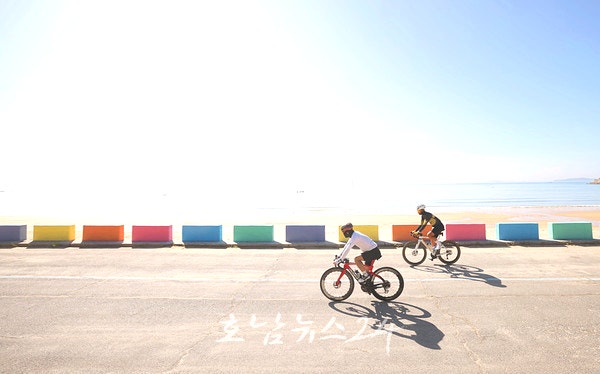 전국 각지에서 모인 라이더 400명 거금도 40km 달린다..2026 고흥 블루마린 자전거 여행으로 친환경 관광 선도