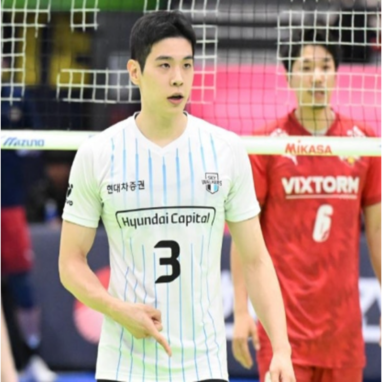 최고액으로 허수봉을 잔류시킨 현대캐피탈!! 이제 다음시즌 주전세터 찾기 돌입!! 이민규가 나가며 황승빈과 함께 FA 하승우와 유광우가 시장에 남아있다!! 아니면 이준협과 김명관??