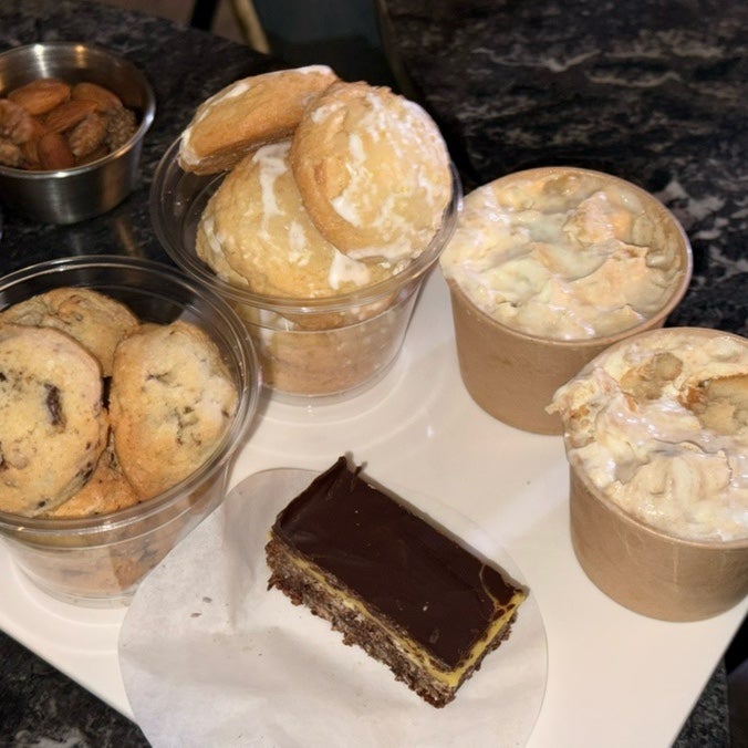 [Seoul/Seolleung] The Rustic (Rustic Pie) Review: EXO D.O.'s Recommended Banana Pudding & Cookies Near Seolleung Station
