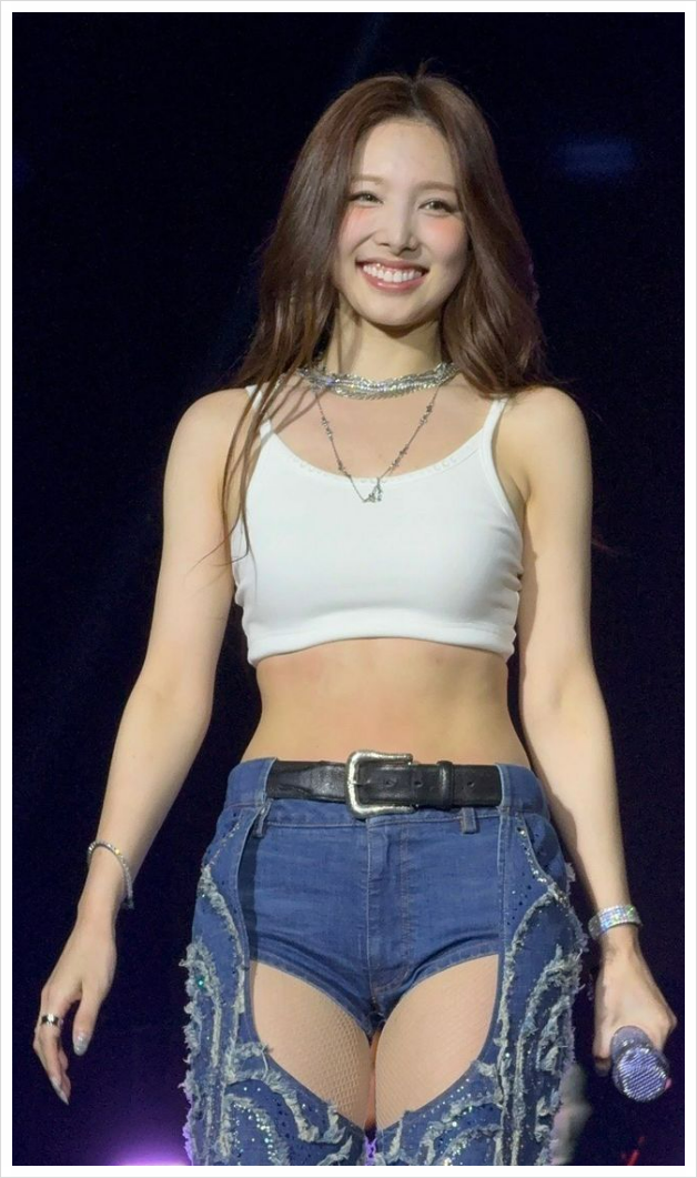 트와이스 나연 프로필 배경화면 나이 키 본명 국적 나무위키 셀카 인스타 사진 TWICE 노래 멤....