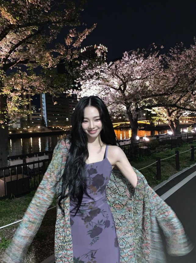  카리나 2만원대 벚꽃 원피스 정보, 보라색 에스닉룩으로 인생샷 남기는 법