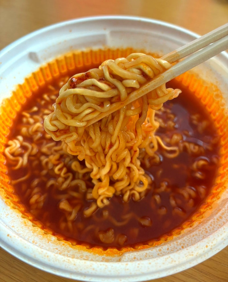 편의점 신상 리뷰 팔도 왕뚜껑 국물라볶이 솔직 후기 토핑 꼭 추가해서 드세요