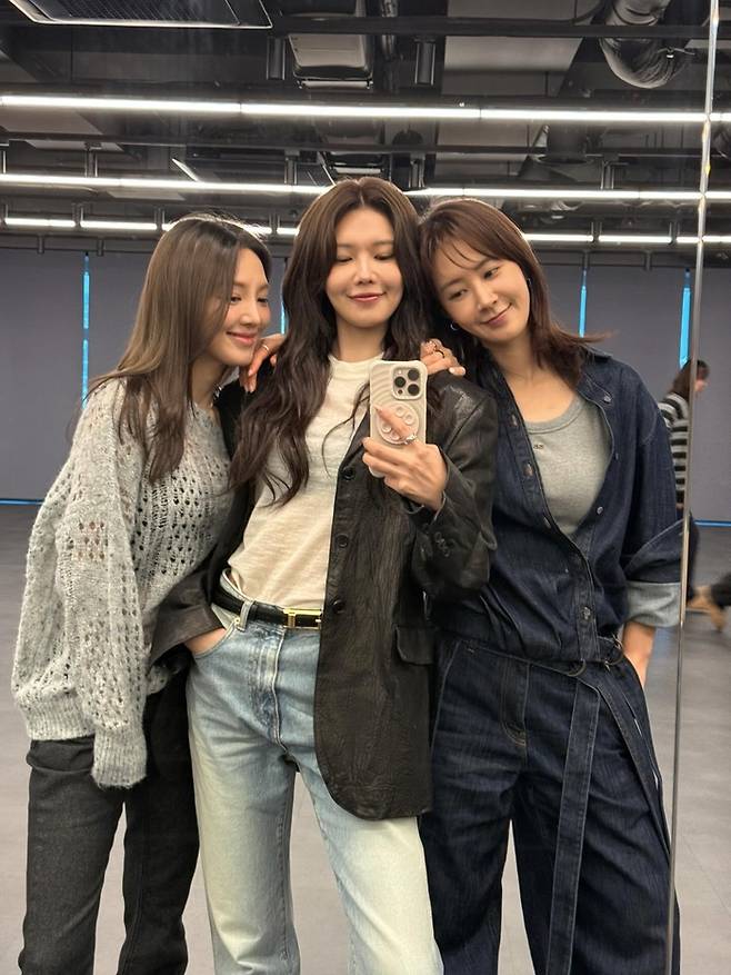 소녀시대 <b>효리수</b>, <b>유재석</b>과 만남 비공식 유닛에서 유퀴즈 공식... 