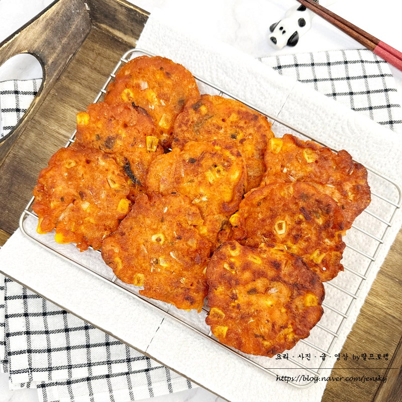 옥수수 김치전 레시피, 톡톡 터지는 식감에 아이가 또 만들어 달래요!