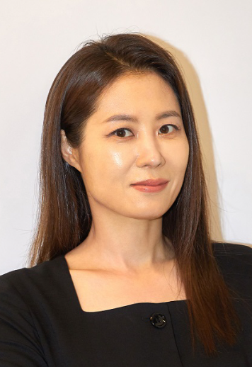 문소리 기본 프로필 및 최근활동 주요 작품활동 디즈니 레이스 구이정 역의 압도적 존재감
