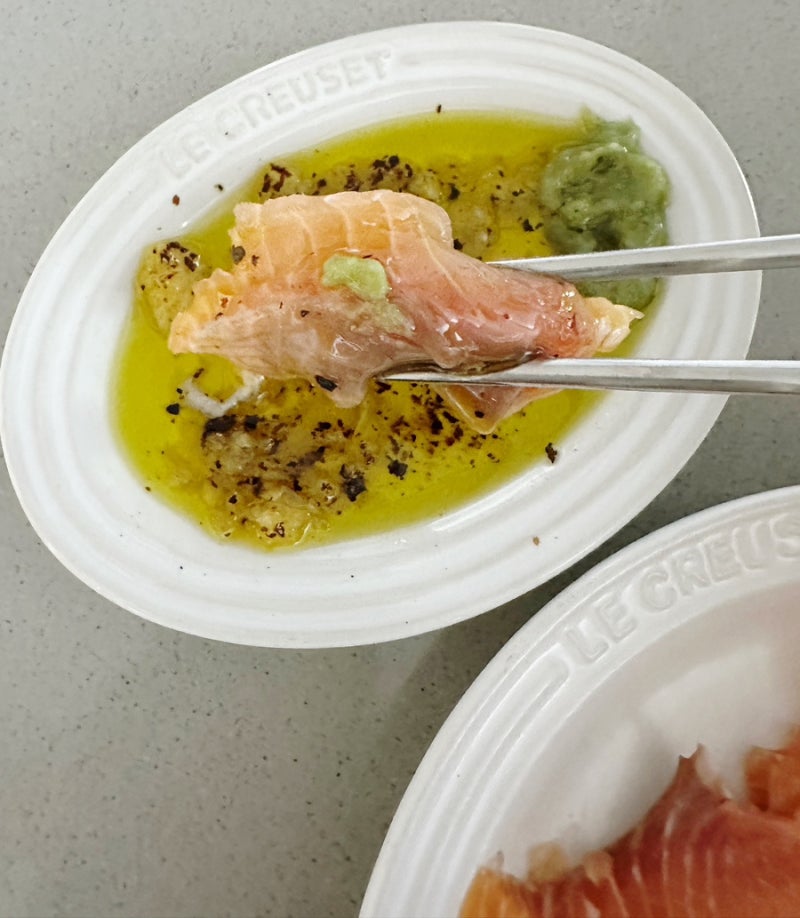 연어 다시마 숙성 했더니 식감이 완전히 달라짐 (곤부지메 만드는 방법)