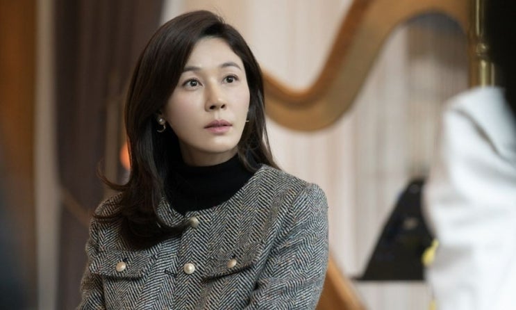  40대 머리 고민 끝! 김하늘 중단발 특징과 전지현 레이어드컷 어울리는 유형