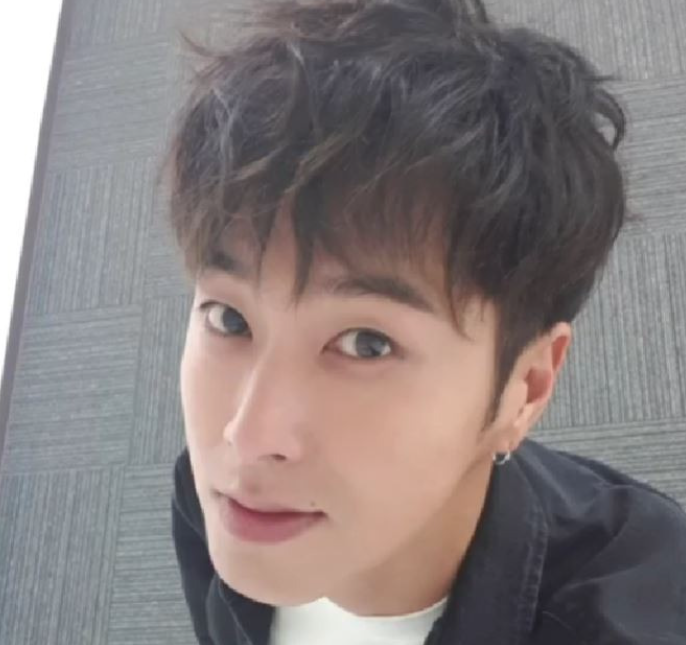 레이스 서동훈으로 돌아온 유노윤호의 반전 매력과 프로필 정리, 데뷔 21주년에도 여전히 뜨....