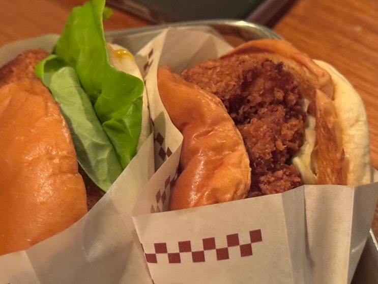  [서울일상] 바스버거 역삼점 - 역삼역 인근 수제버거 맛집 바스버거 역삼 방문후기, 평일 직장인 점심 맛집 바스버거, 무료 감자칩과 신선한 수제버거 함께 즐기기, 내돈내산