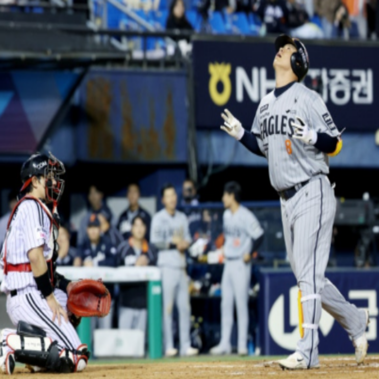 노시환 1군 복귀날 드디어 터졌다!! 시즌 1호 홈런포 발사!! 3회 선발 황준서를 내리고 김서현을 올리는 김경문 감독의 이해불가 투수운영에도 LG에 이겼다!! 그럼에도 김경문은.