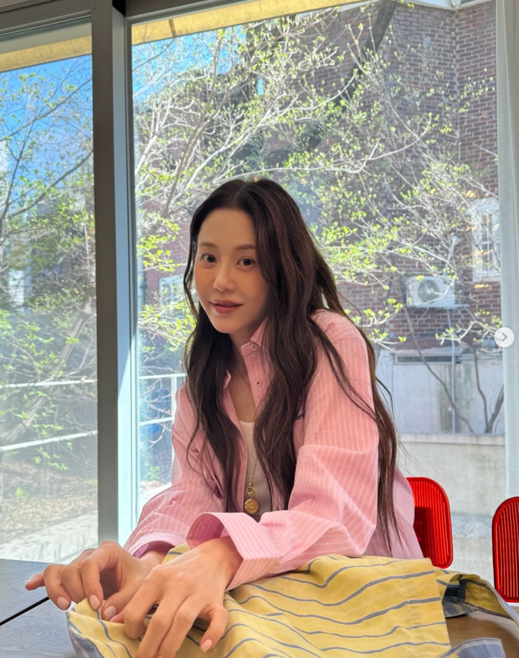  고현정, 1년 만 근황 공개! 역대급 배우 총출동한 특별 전시회 소식