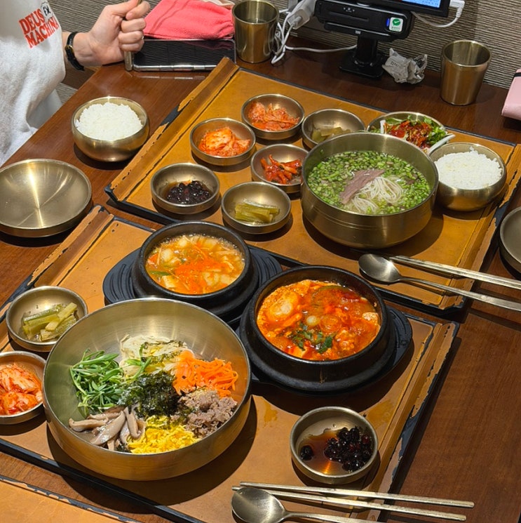  김해공항 국제선 식당 명가의뜰ㅣ메뉴가 다양한데 다 맛있었던 한식 맛집
