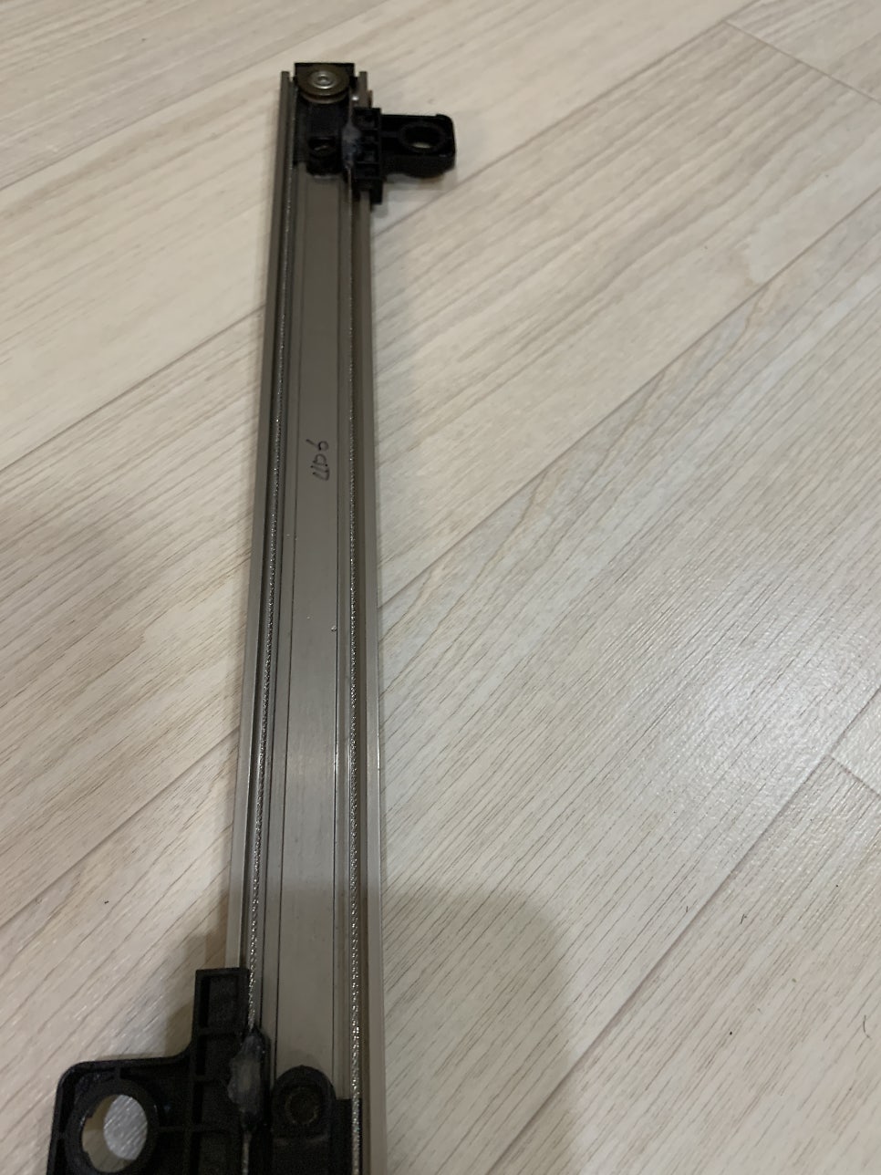 [광명 집수리] 3연동 중문 와이어 교체, 따로 노는 문을 다시 하나로!