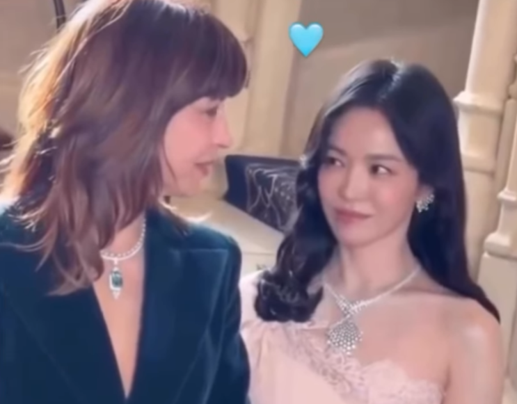  송혜교, 소피 마르소와 어깨 나란히 국보급 미모 인증!