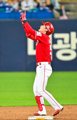 SSG 9회 7득점 대폭발! 삼성 스윕하며 3위 도약 | 4월 23일 경기 리뷰 + 순위표