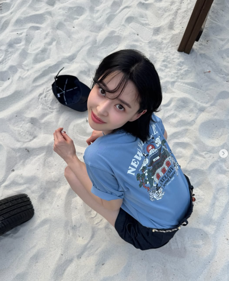  권나라 단발 헤어, 분위기 여신 변신 비결 공개!