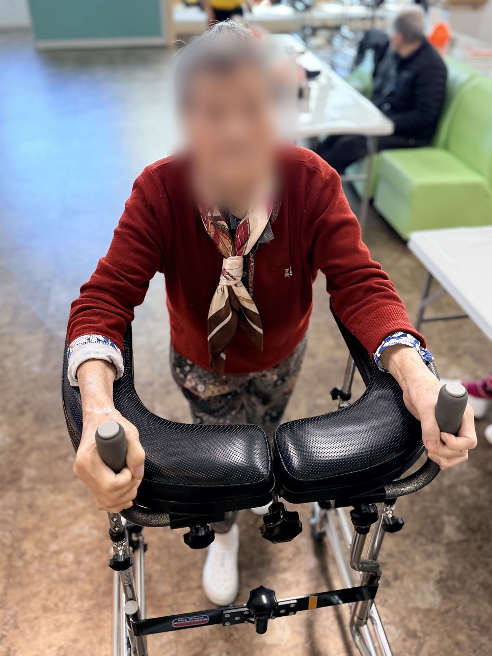 보령주야간보호 어르신 일상에 활력을 더하는 금빛사랑주야간보호센터