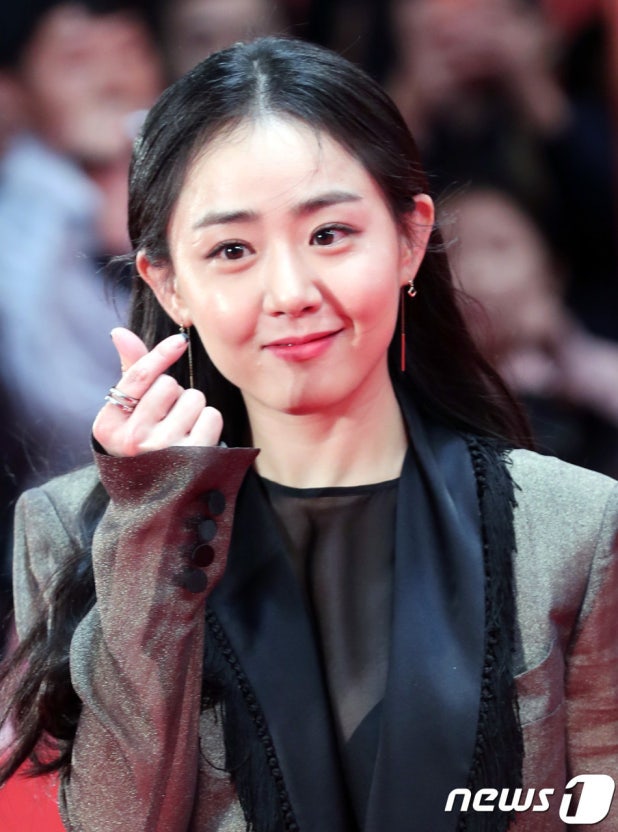 문근영, 나이, 키, 데뷔, 성균관대 국문학과, MBTI, 국민여동생, 급성구획증후군