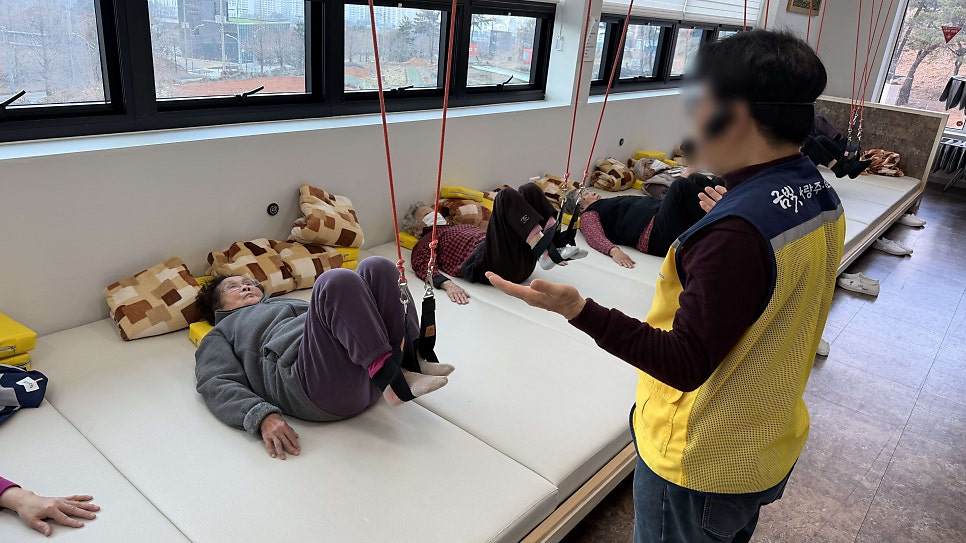 보령주야간보호 어르신 일상에 활력을 더하는 금빛사랑주야간보호센터