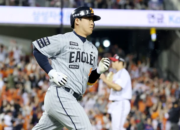 노시환 복귀전 135m 동점 홈런! 한화 8-4 LG 잠실 3연전 스윕 저지 (4/23 경기 리뷰 & 순위표)