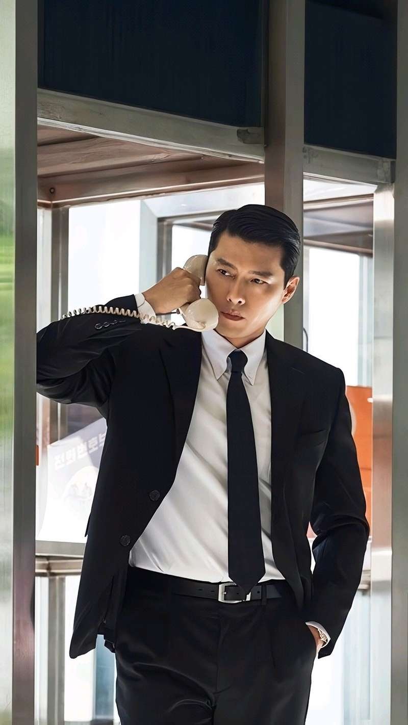 현빈 "메이드 인 코리아" 벌크업, 대체 몇 kg 쪘길래 몸이 저렇게 됐는가