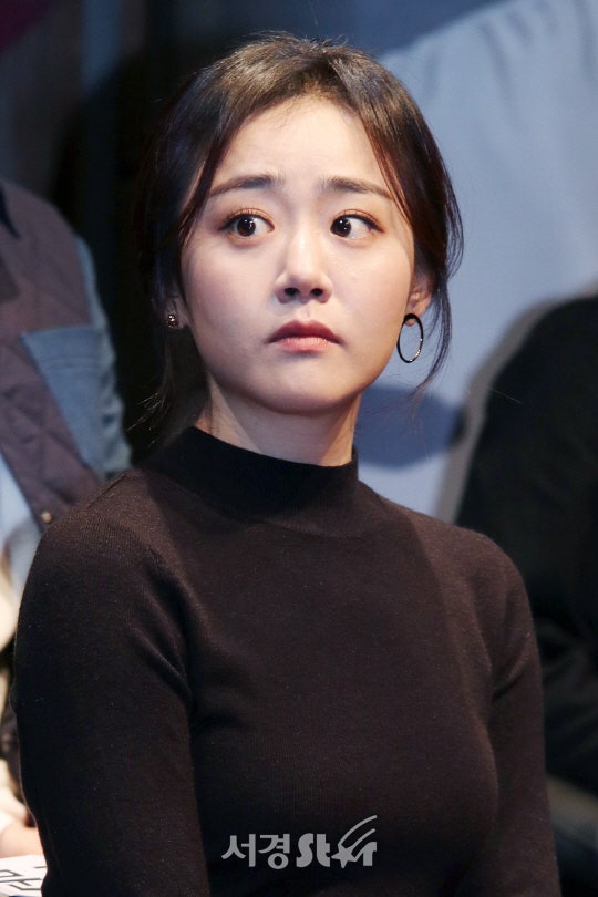 배우 문근영 프로필 나이 가족 결혼 이상형 열애 키 희귀병 연극 아역 엄마 고향 데뷔